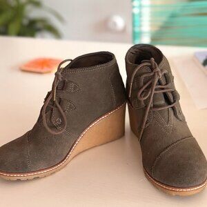 Toms Booties